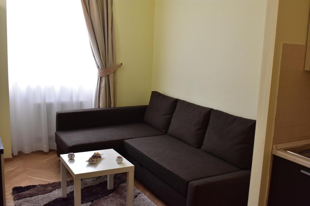 Apartment Vikroria - Halkova 5 Πράγα Εξωτερικό φωτογραφία